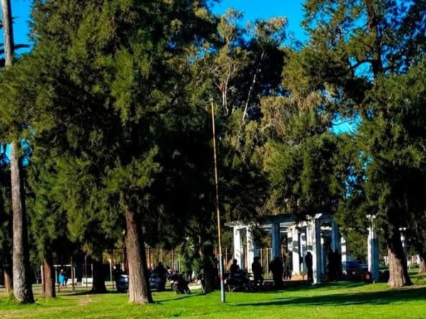 Investigan el hallazgo de un cuerpo en un estanque del Parque Garay de Santa Fe