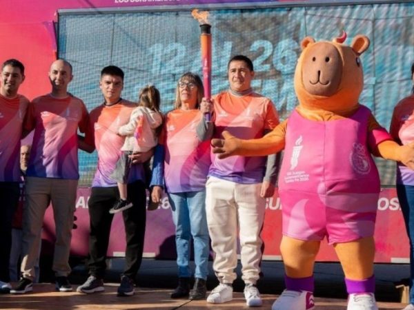 San Cristóbal rindió homenaje a Ian Cabrera con el paso de la Antorcha Suramericana