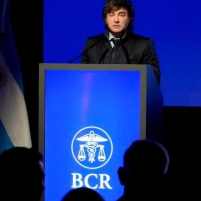 Javier Milei en Rosario: defendió su rumbo económico y respondió a las críticas por la morosidad en la Bolsa de Comercio