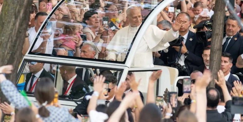 La Iglesia de Santa Fe organiza una histórica peregrinación para recibir al papa León XIV