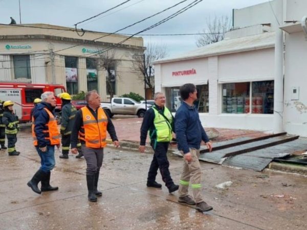 Santa Fe despliega ayuda en Las Rosas y San Genaro tras el fuerte temporal