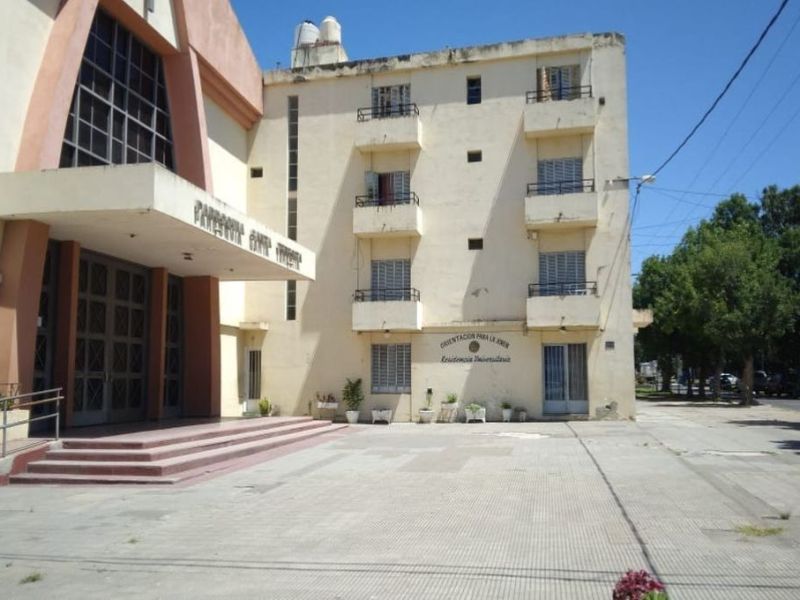 Patronato entregó la llave de la pensión de Santa Teresita sin remodelarla