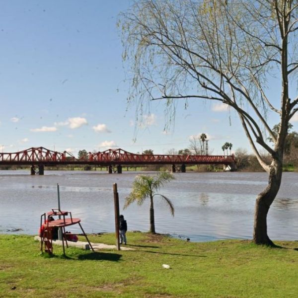 El río Gualeguaychú alcanzó los 3,29 metros y prevén nuevas crecidas por las lluvias