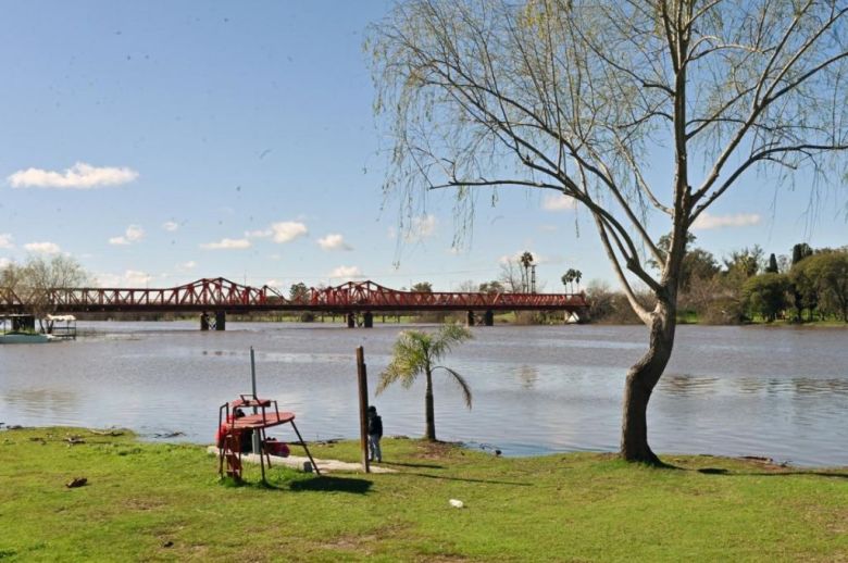 El río Gualeguaychú alcanzó los 3,29 metros y prevén nuevas crecidas por las lluvias