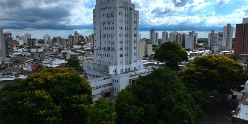 Debate en Santa Fe: académicos analizan las dificultades para gestionar los recursos municipales