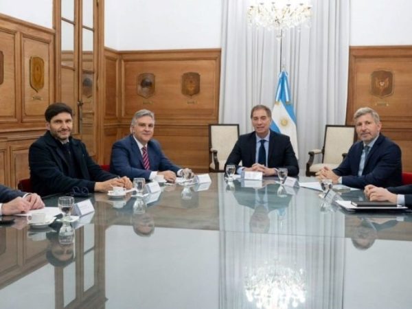 Tarifas y rutas: para Pullaro fue «muy buena» la reunión de gobernadores con el Jefe de Gabinete