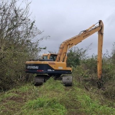 Saladero Cabal: avanzan las obras para reforzar la defensa sureste ante la crecida del río