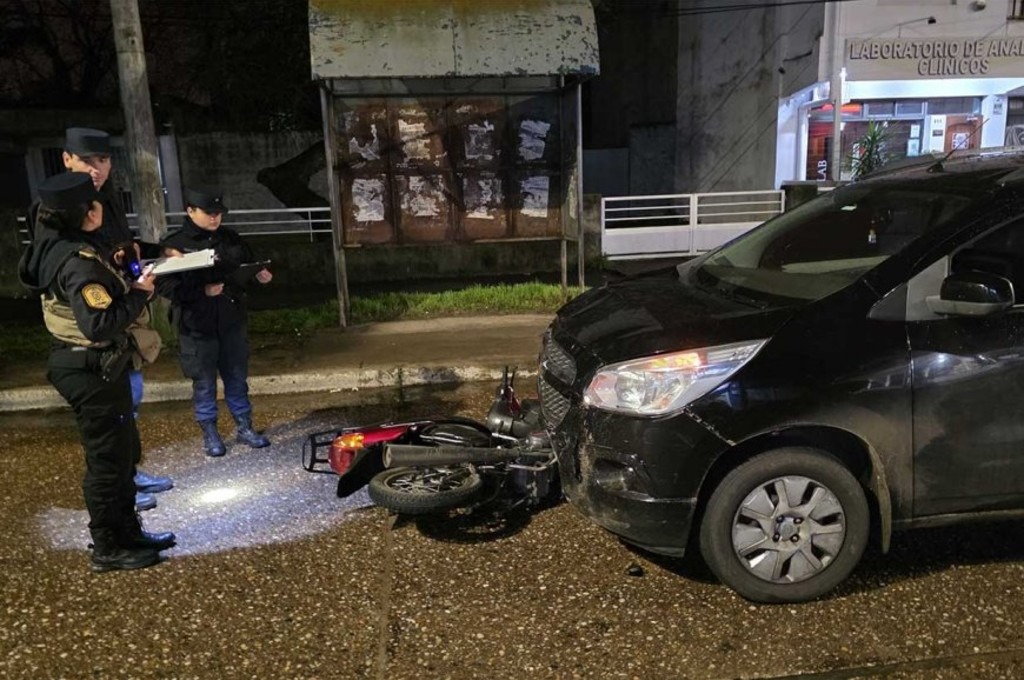 Concordia: joven motociclista falleció tras chocar con un auto