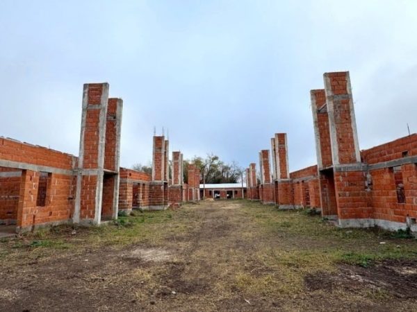 Casilda: reactivan la obra de 52 viviendas paralizadas