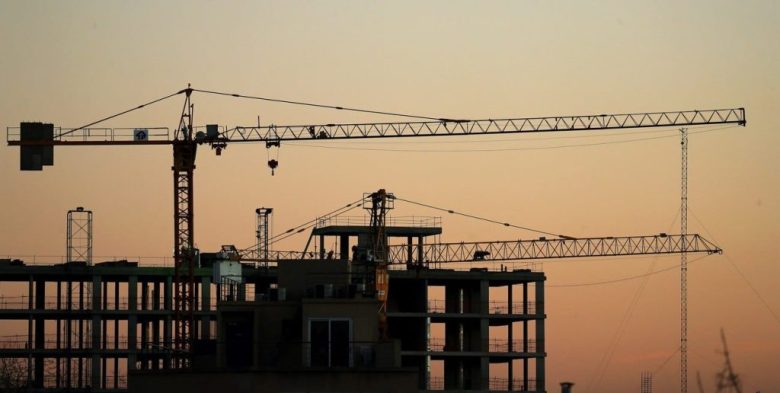 El costo de la construcción subió 2,1% en julio y acumula un alza del 19,2% en el año