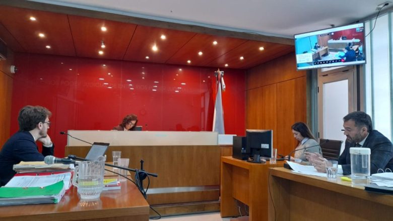 Dádivas en Vialidad: Fiscalía y Defensa cruzaron argumentos por la apertura de celulares y computadoras secuestradas