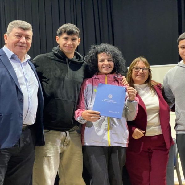 Entregaron 90 títulos de propiedad a familias de Concepción del Uruguay