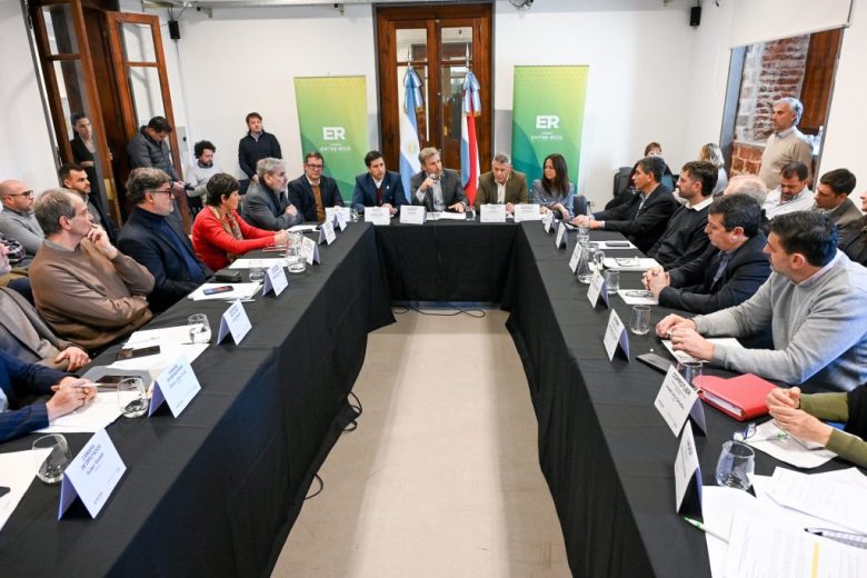 El gobierno provincial anunció rebaja de Ingresos Brutos, subsidios eléctricos y créditos para el sector turístico