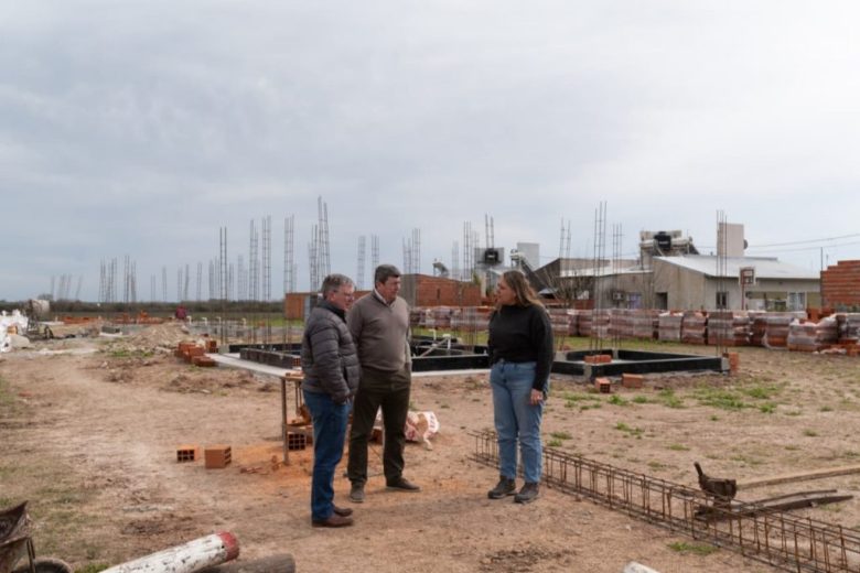 El IAPV y el municipio de María Grande supervisan la construcción de nueve viviendas del programa Ahora Tu Hogar