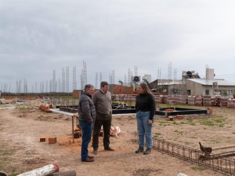 El IAPV y el municipio de María Grande supervisan la construcción de nueve viviendas del programa Ahora Tu Hogar