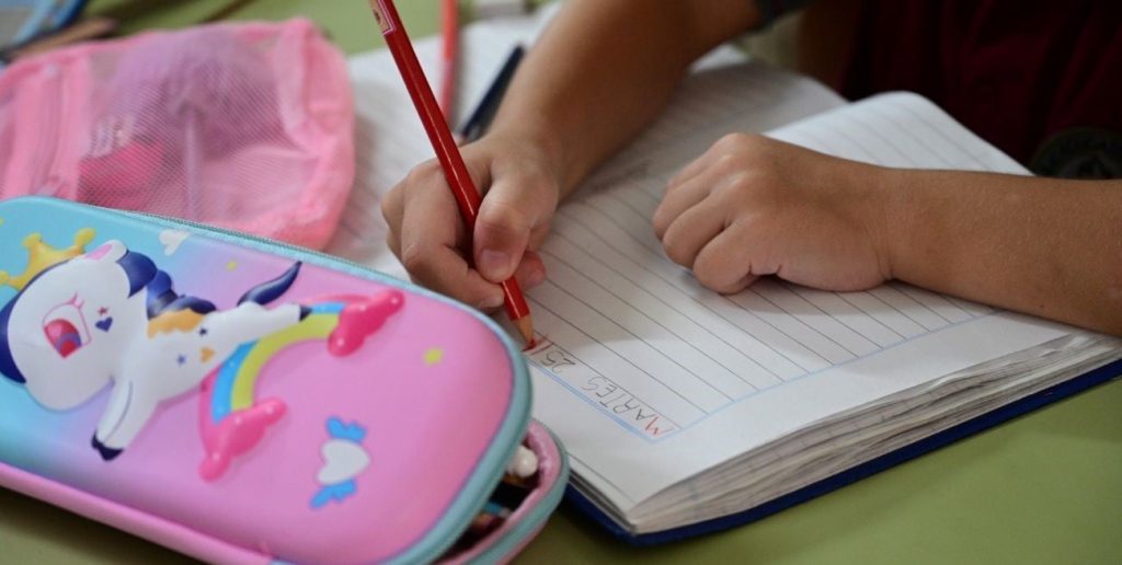 Vouchers educativos 2026: el Gobierno nacional flexibilizó el beneficio para familias con cuotas escolares impagas