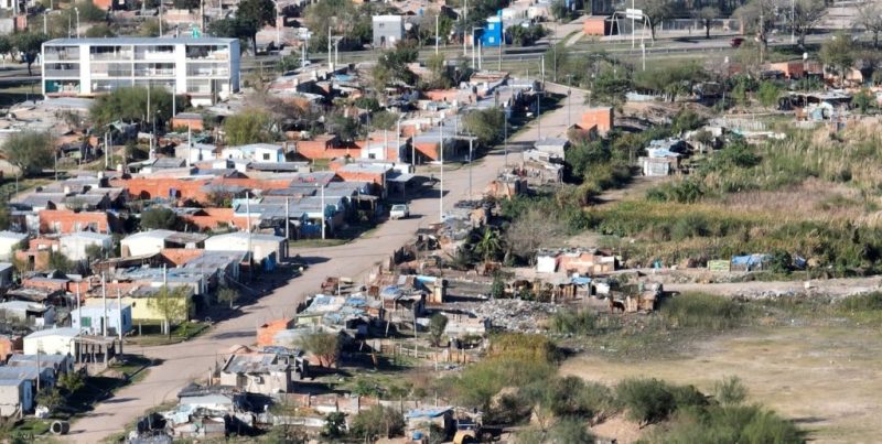 Crecimiento de asentamientos en zonas de riesgo hídrico de Santa Fe: un relevamiento muestra el avance en los barrios vulnerables