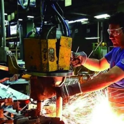 El empleo registrado profundiza su caída y encadena 13 meses consecutivos de retroceso en el país