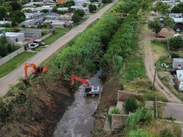 Plan hidráulico de Pullaro: Santa Fe licita la limpieza de 259 kilómetros de canales troncales en el norte provincial