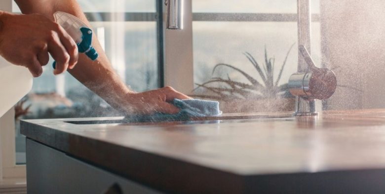 Empleadas domésticas: escala salarial y nuevos valores por hora y mes vigentes en septiembre de 2026