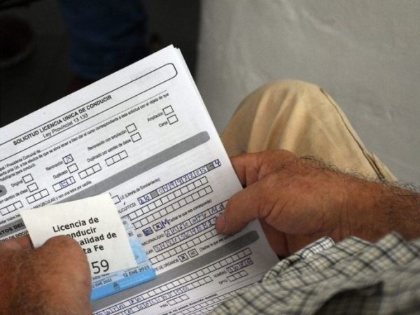 Una ley en Santa Fe obliga a saber primeros auxilios para tener la licencia de conducir