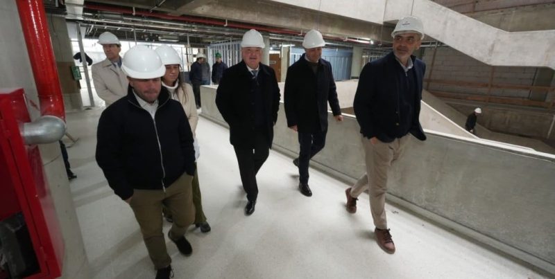 Felipe Michlig recorrió el nuevo edificio del Instituto Superior N.º 8 en Santa Fe y destacó el avance de las obras provinciales