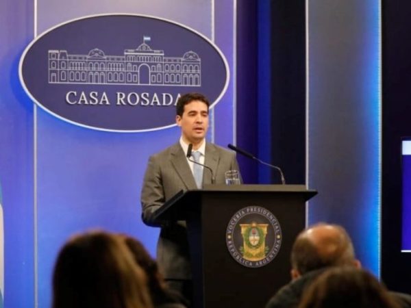 El vocero presidencial ratificó el ajuste y aseguró que la motosierra no se detiene durante la gestión de Javier Milei
