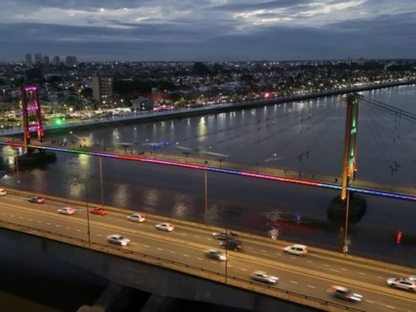Inauguraron la nueva iluminación LED del Puente Colgante en la Costanera de Santa Fe