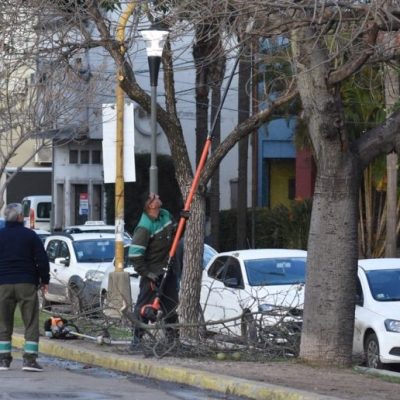 Con unos  millones, compran equipos para mantener los espacios públicos de Santa Fe
