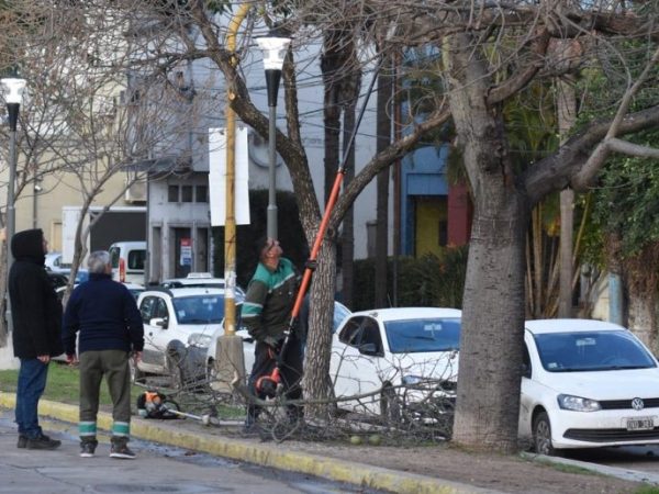 Con unos  millones, compran equipos para mantener los espacios públicos de Santa Fe