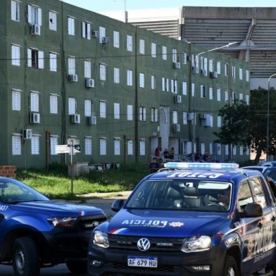 Hirieron a un policía en una barrio de Santa Fe al intentar disuadir una pelea callejera