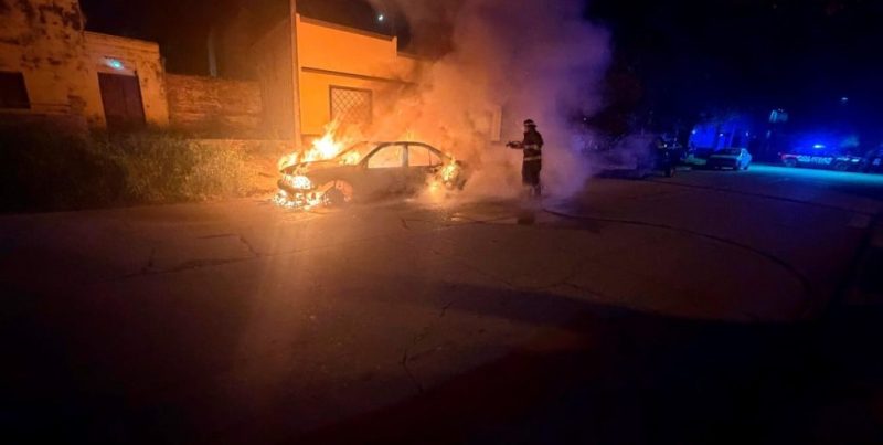Sigue la quema de vehículos en el área metropolitana de Santa Fe: ya son 12 autos incendiados en 13 días