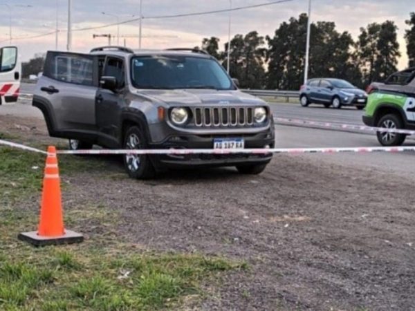 Rosario: investigan la muerte de un hombre hallado dentro de una camioneta