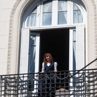 Causa Cuadernos: difundieron por primera vez el video del allanamiento al departamento de Cristina Kirchner en 2018