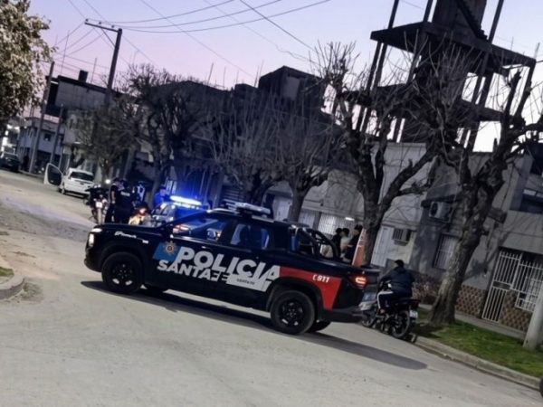 Detuvieron a un motociclista tras una persecución y choque en la ciudad de Santa Fe