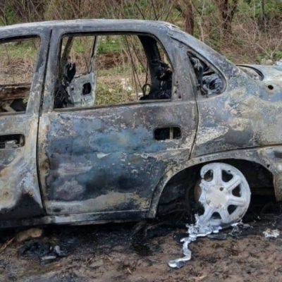 Villa Gobernador Gálvez: investigan el hallazgo de dos cuerpos calcinados dentro de un auto incendiado
