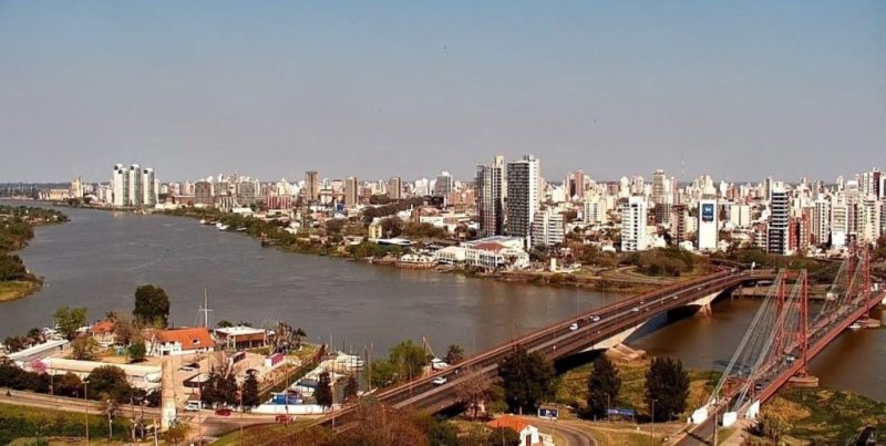 Trágico episodio: un joven murió tras caer al agua desde el Puente Colgante de Santa Fe