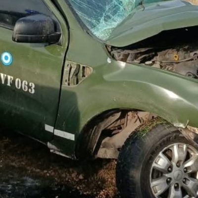 Tres heridos tras el choque entre una camioneta del Ejército y un camión en la Ruta 33