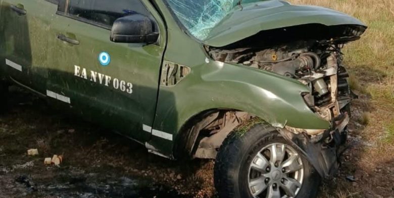 Tres heridos tras el choque entre una camioneta del Ejército y un camión en la Ruta 33