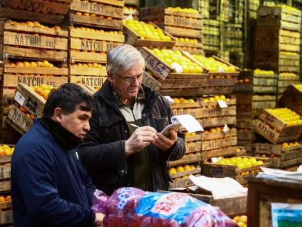 Empresarios ven en la escasez de compradores el mayor freno a la reactivación en Argentina