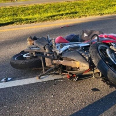 Trágico choque en la Ruta 2: un motociclista murió tras colisionar contra un camión