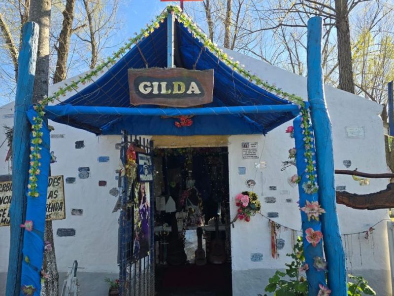 A 30 años de la muerte de Gilda, el santuario de la ruta 12 se llena de fieles
