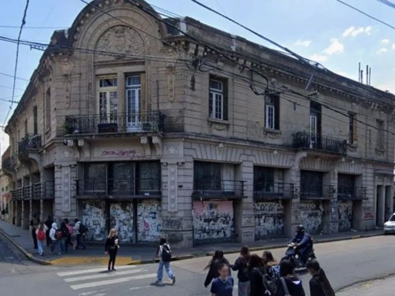 Abandono y plagas en el macrocentro de Santa Fe: denuncian que un histórico edificio se convirtió en un foco de ratas