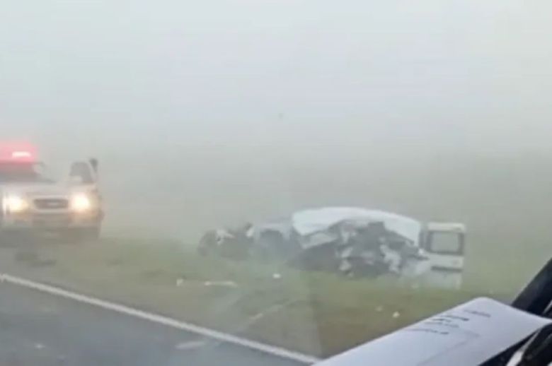 Una mujer murió y otras tres resultaron heridas tras un choque frontal en la Ruta 12