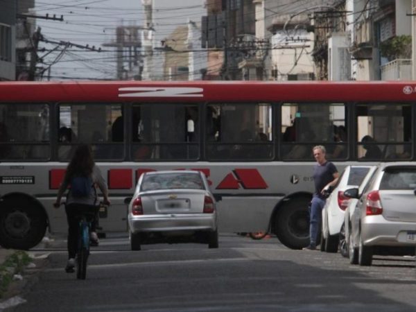 Reducción de frecuencias de colectivos este lunes en la ciudad de Santa Fe y la región