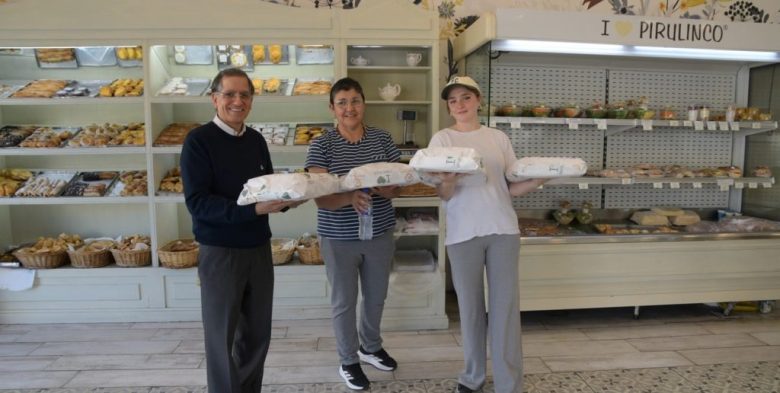 Barrio San Lorenzo: la Parroquia Cristo Obrero recibió los «pirulincos» donados por los goles de Colón