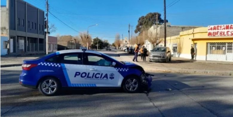 Río Gallegos: rescataron a una nena que estuvo encerrada tres horas dentro de un auto