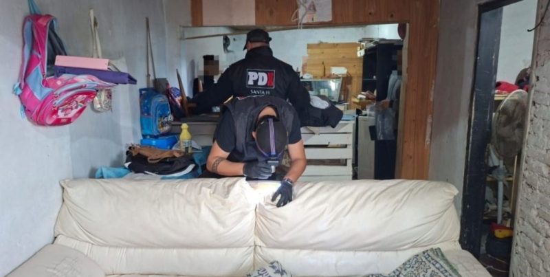 Santa Fe: detuvieron a una mujer y recuperaron elementos robados tras un allanamiento policial