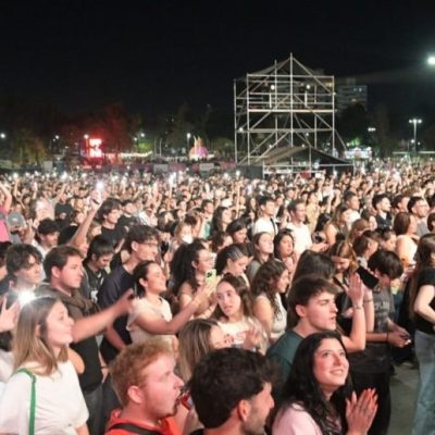 Multitudinaria participación en la Costanera Este en la penúltima jornada del Fan Fest en Santa Fe