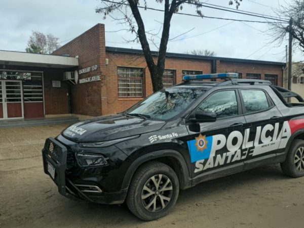 Reconquista: investigan una inscripción encontrada en el baño de una escuela